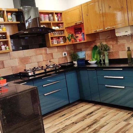 Entire Craftsman House With 2 Bedrooms Kitchen And More Rāipur Exteriör bild