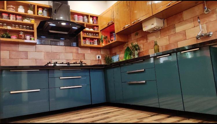 Entire Craftsman House With 2 Bedrooms Kitchen And More Rāipur Exteriör bild
